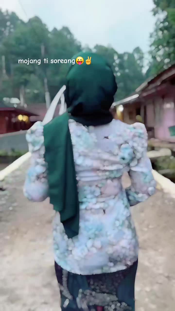 @Dewi Azkiya