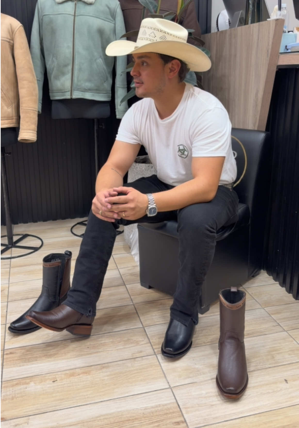 @Lara Boots