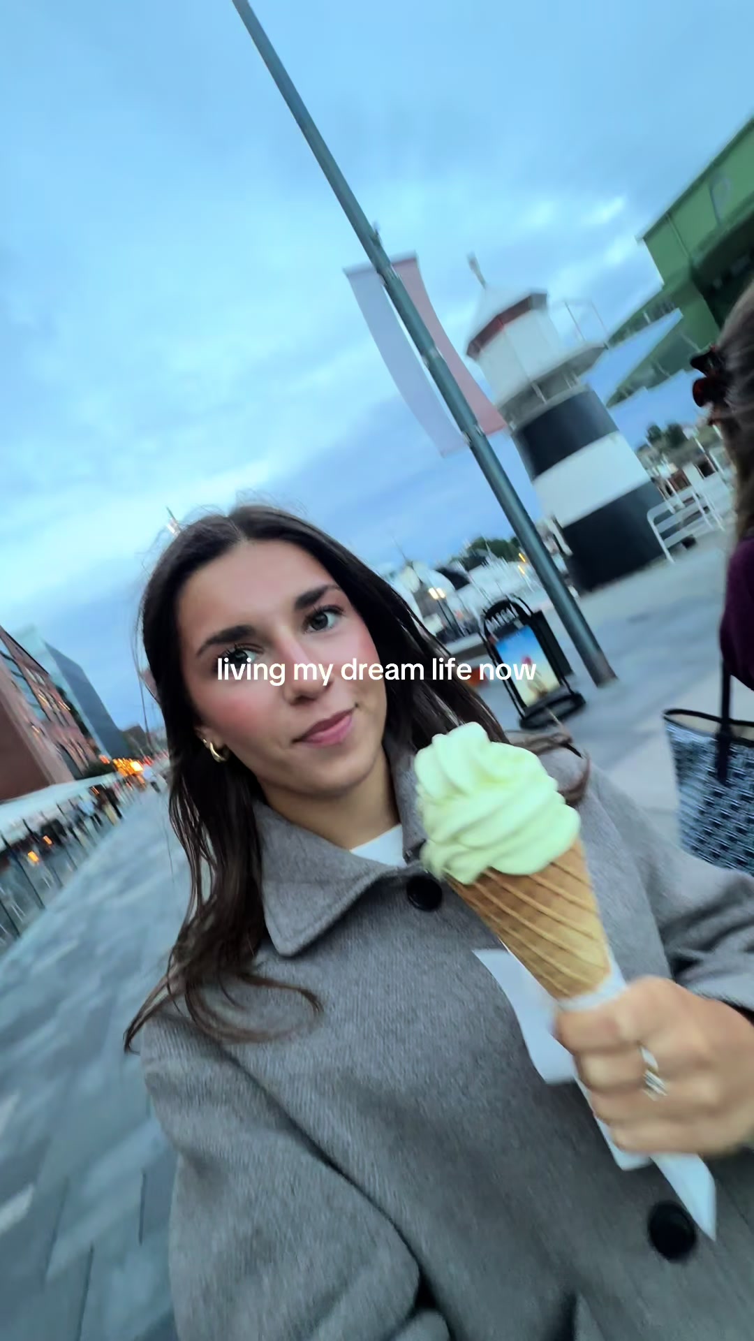 @larapekkan