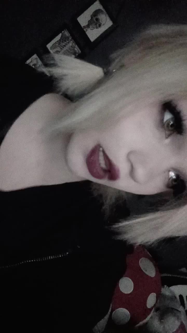 @🦑Xxpierced princessxX🐇