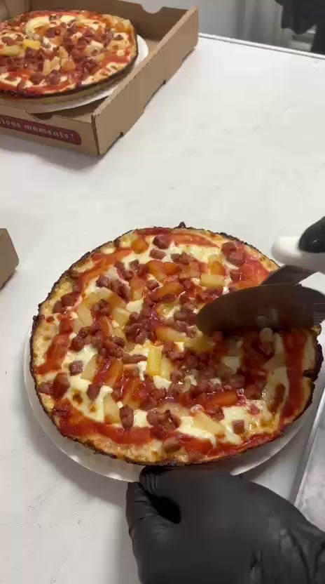 @DeCubapizzeria