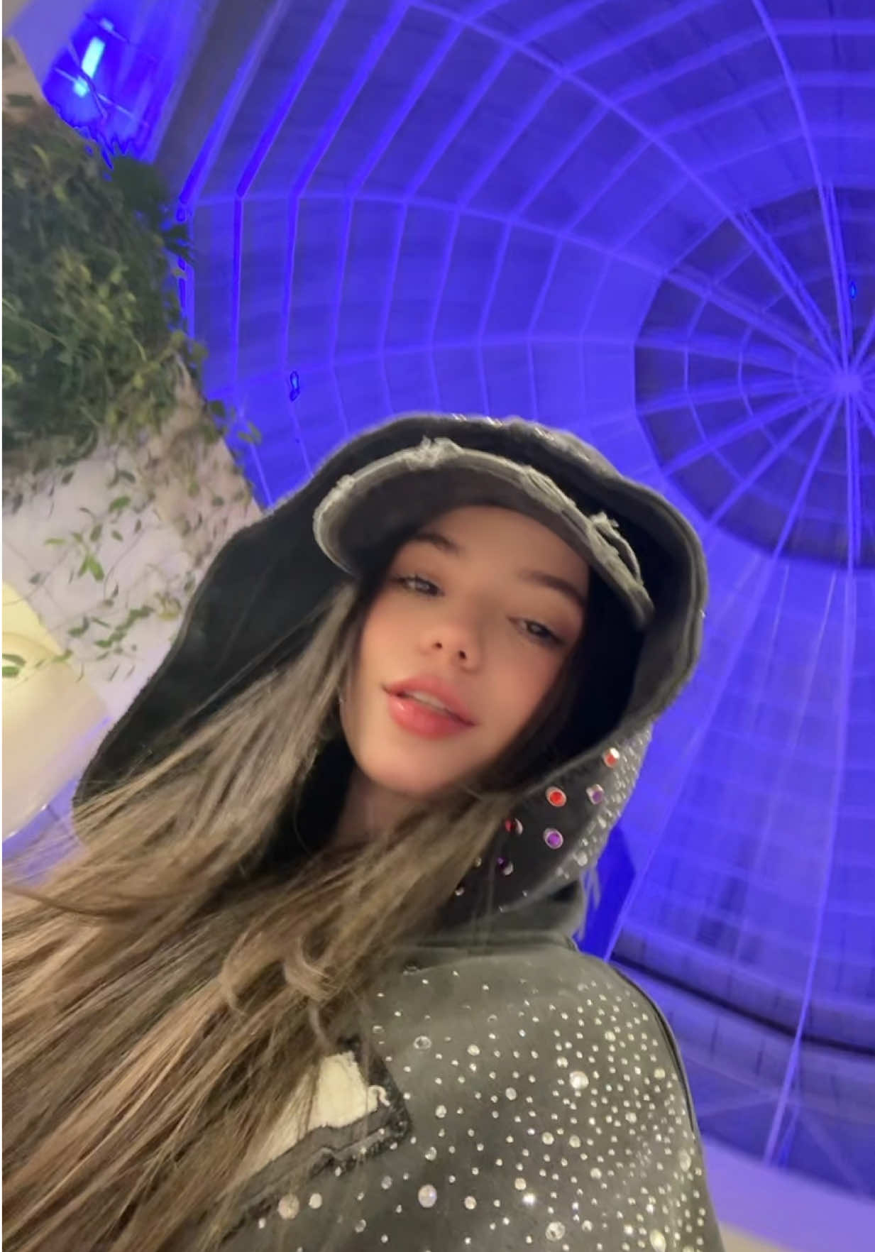 @Aleziatv🦖