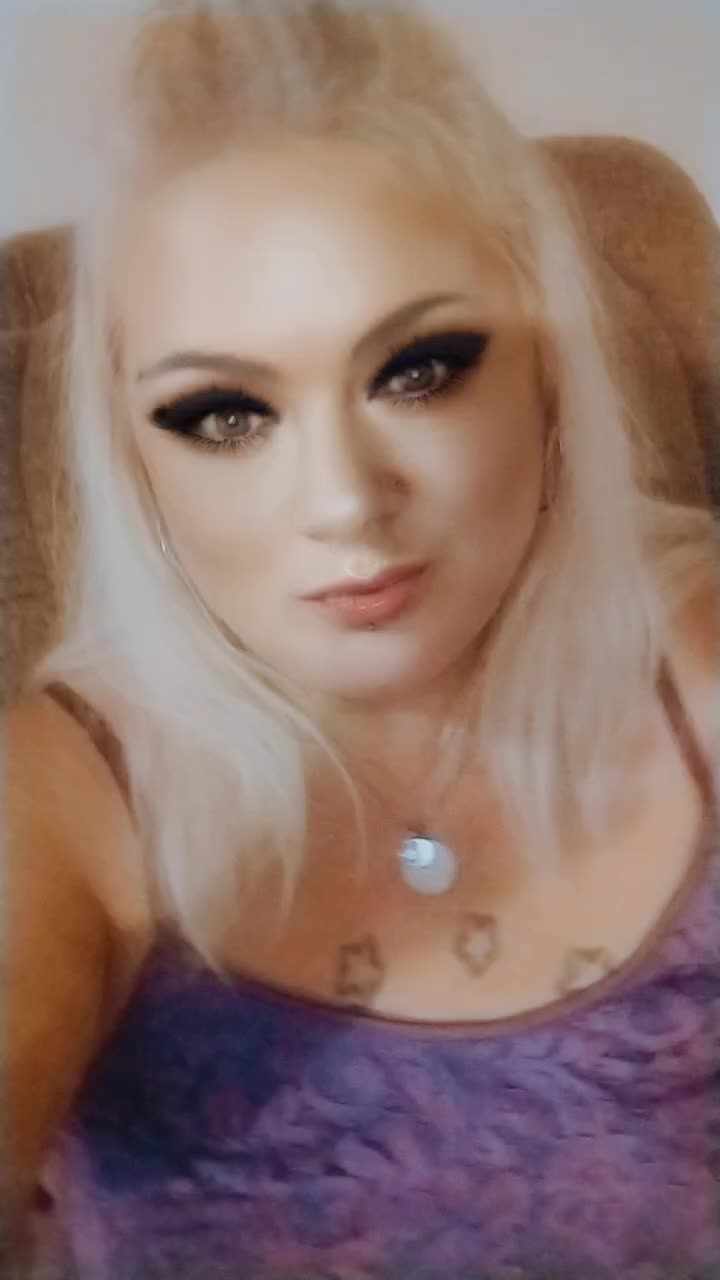 @🔐☮️🦋Amie Hartman🔏🦁
