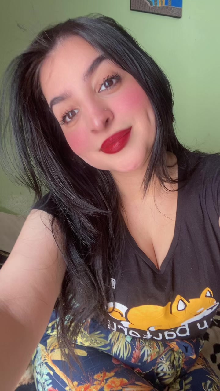 @oumniabetty1