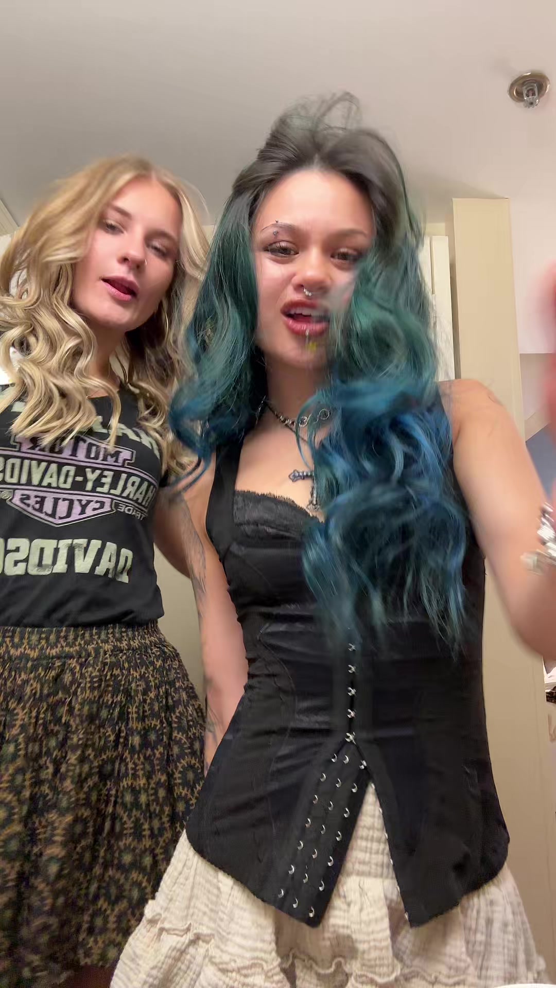 @GG