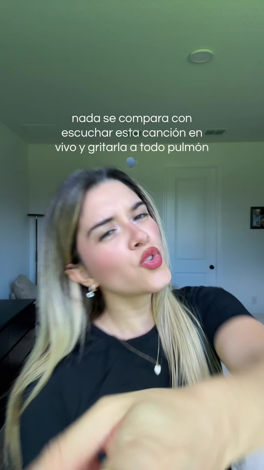 @KEREN MORA 🇨🇷