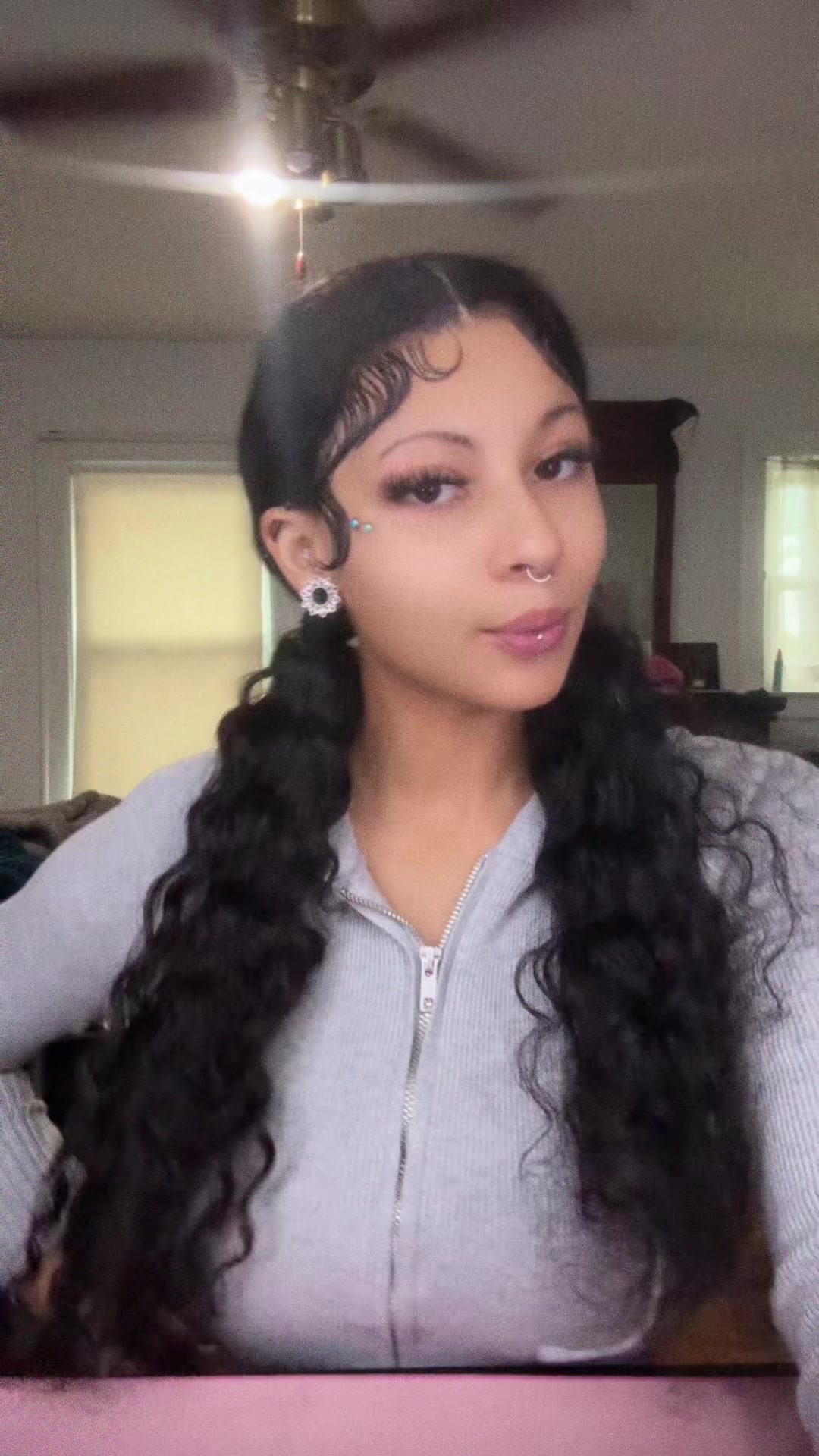 @riley_2hot4u