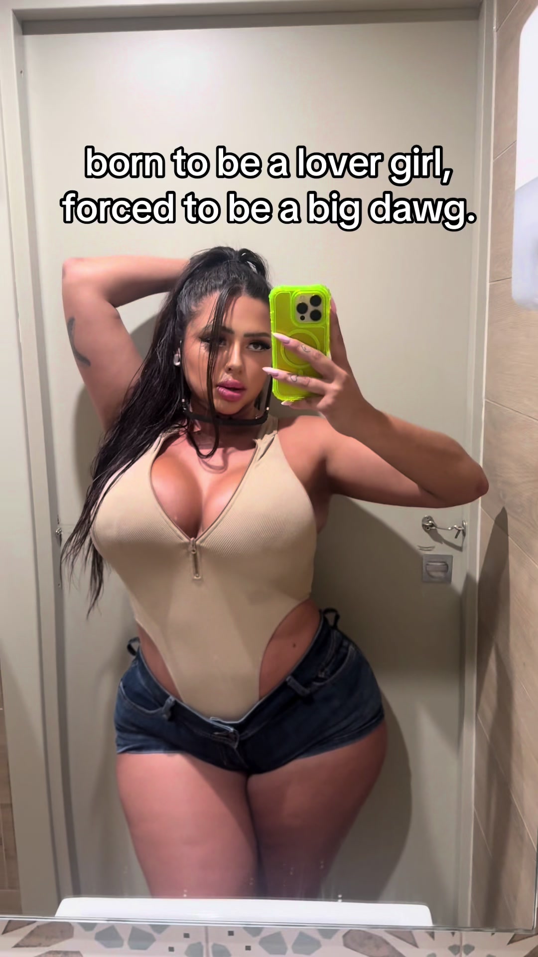 @zoeyfoxxofficial