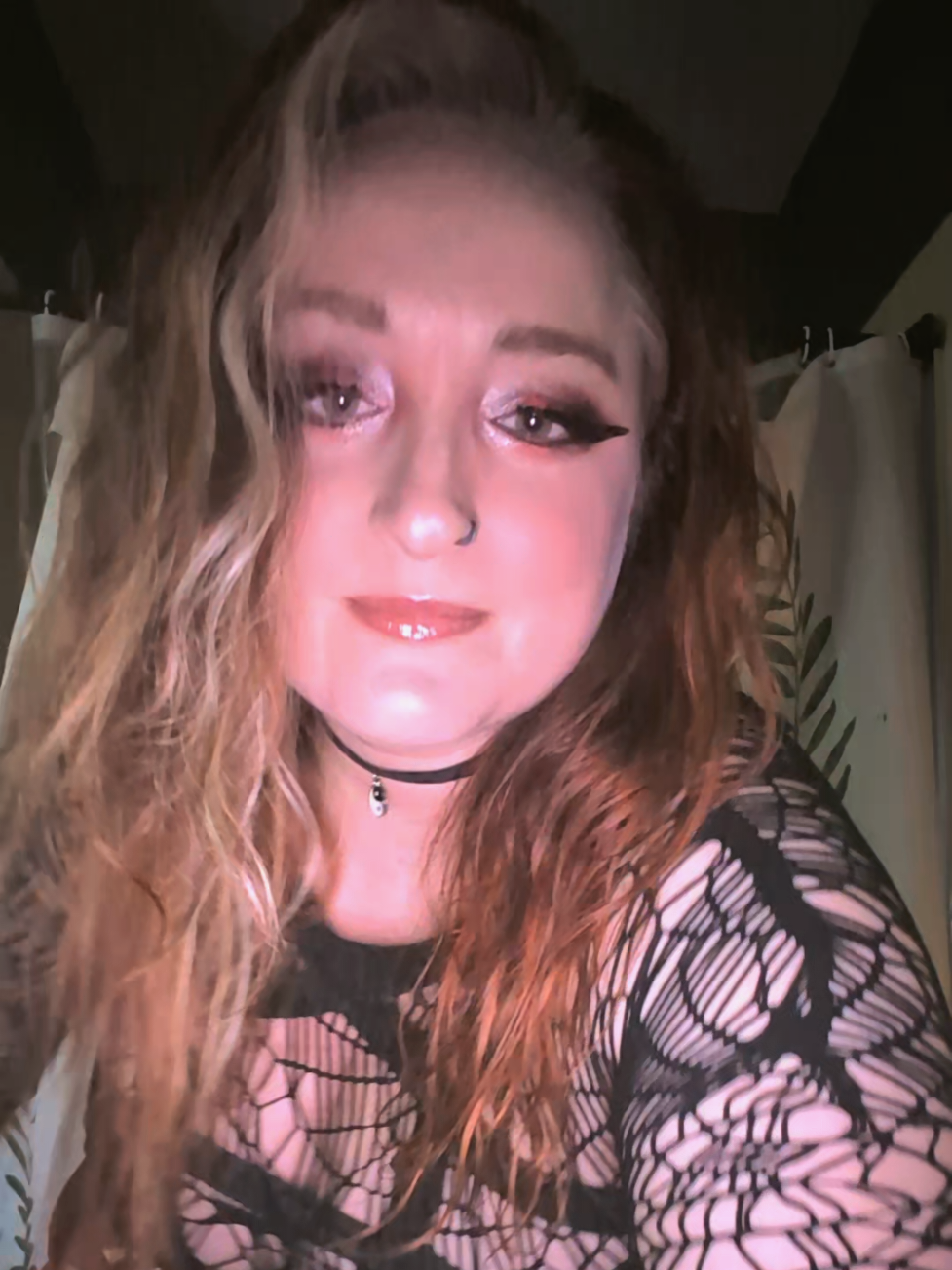 @WhimsiAltGoth