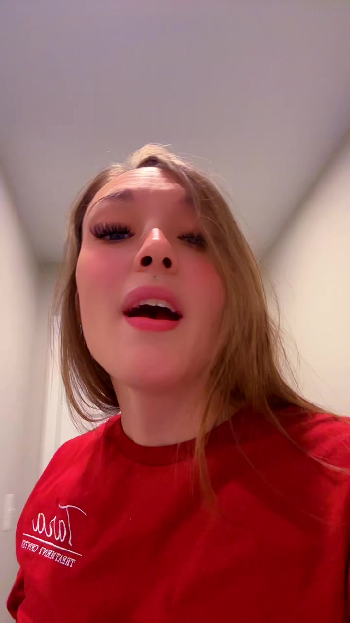 @Dee