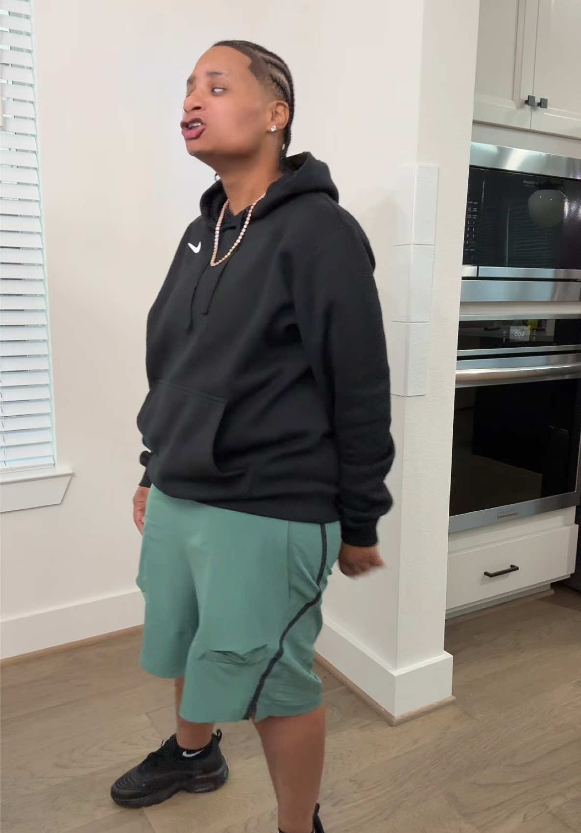 @AprilLitTV