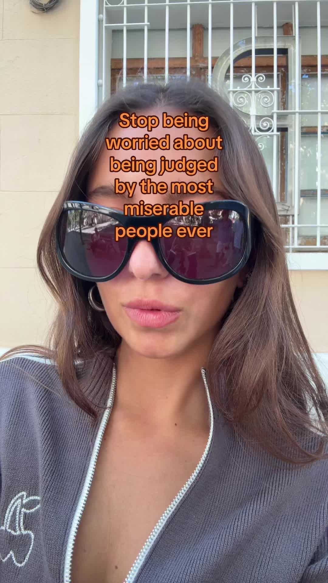 @Victoria