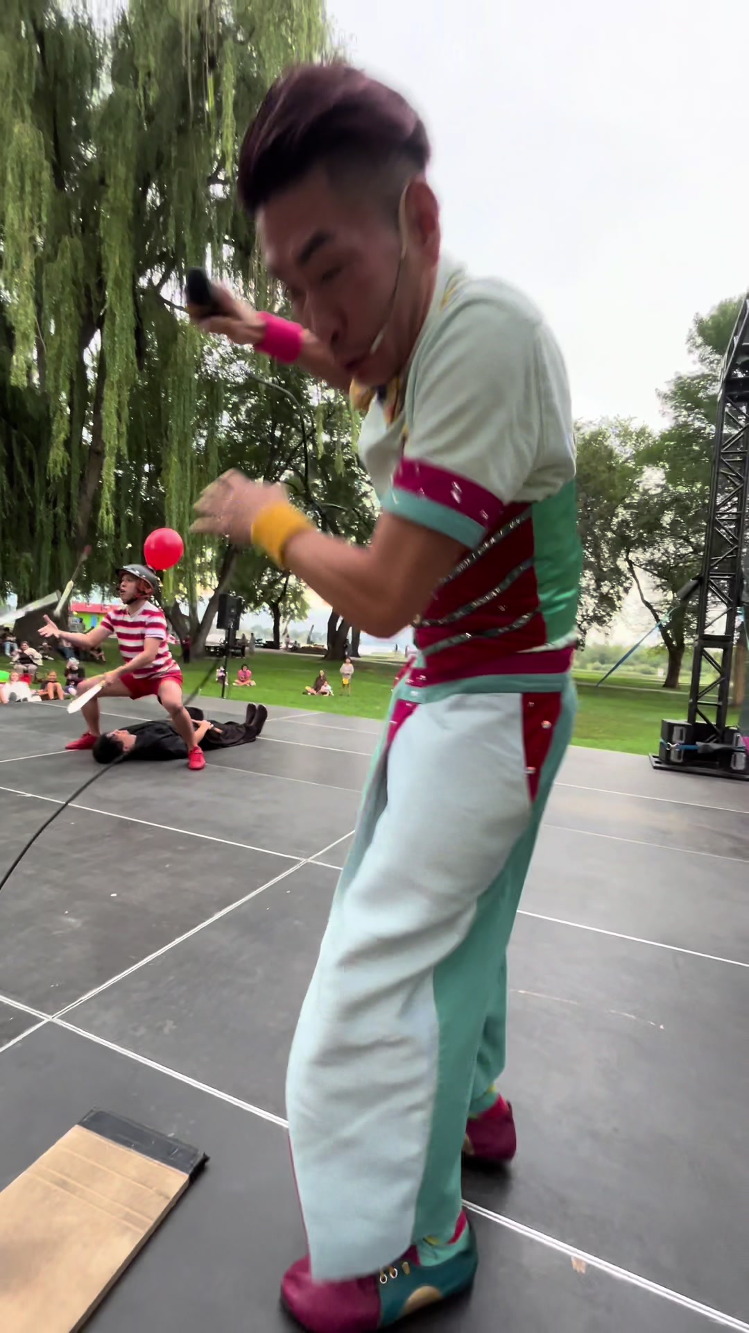 @Jonathan Goh the Circus Artist