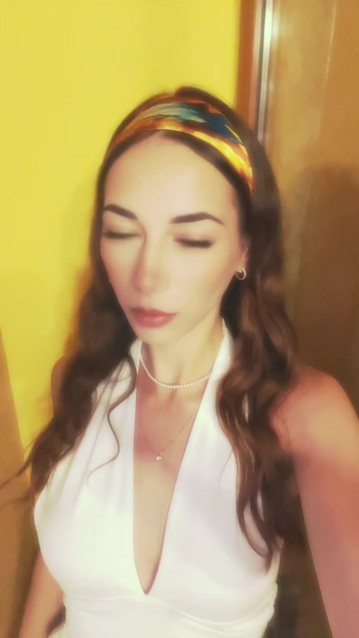 @𝓝𝓲𝓷𝓪