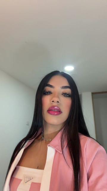 @Sharol💸🥹