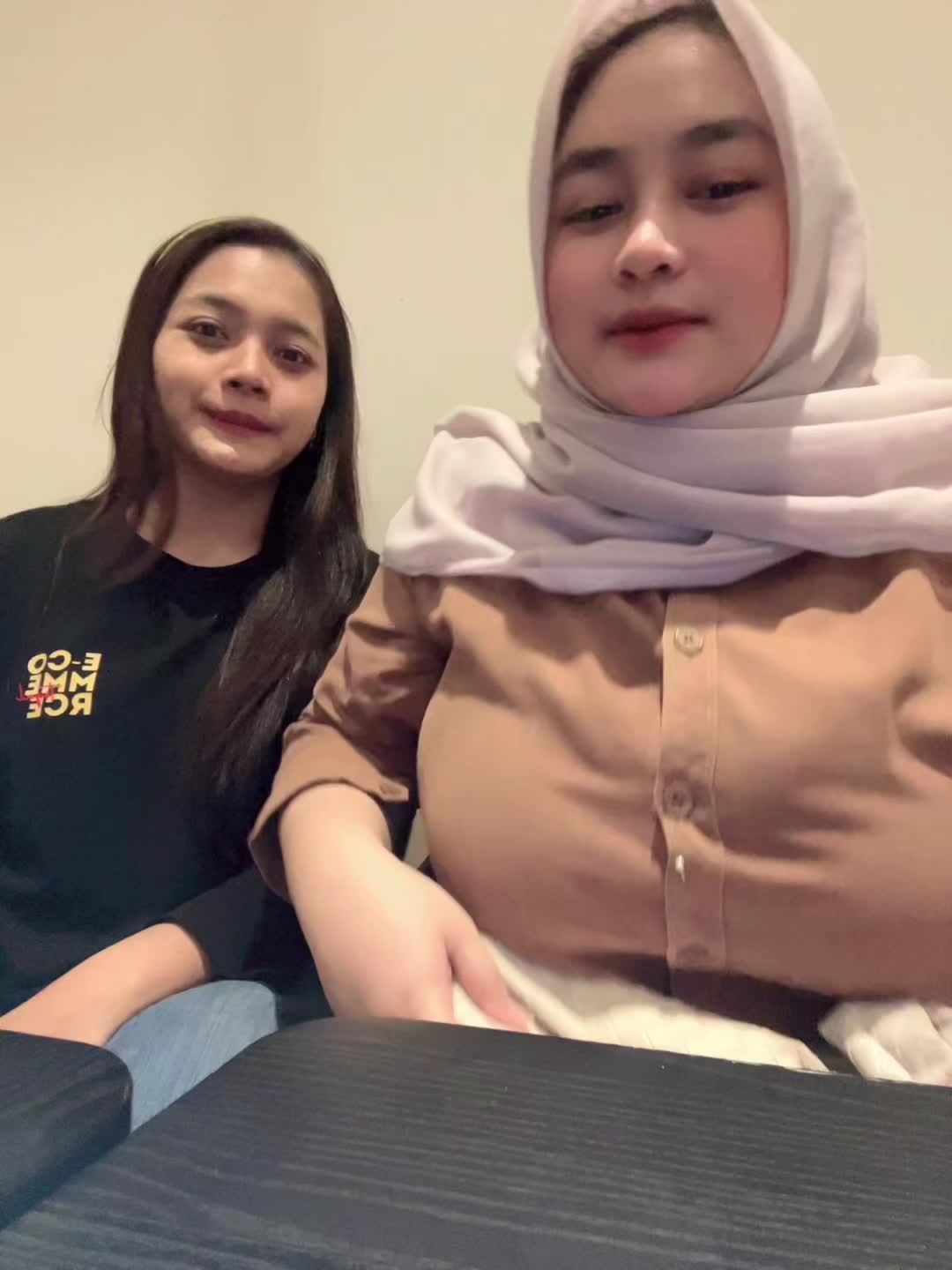 @Lippp