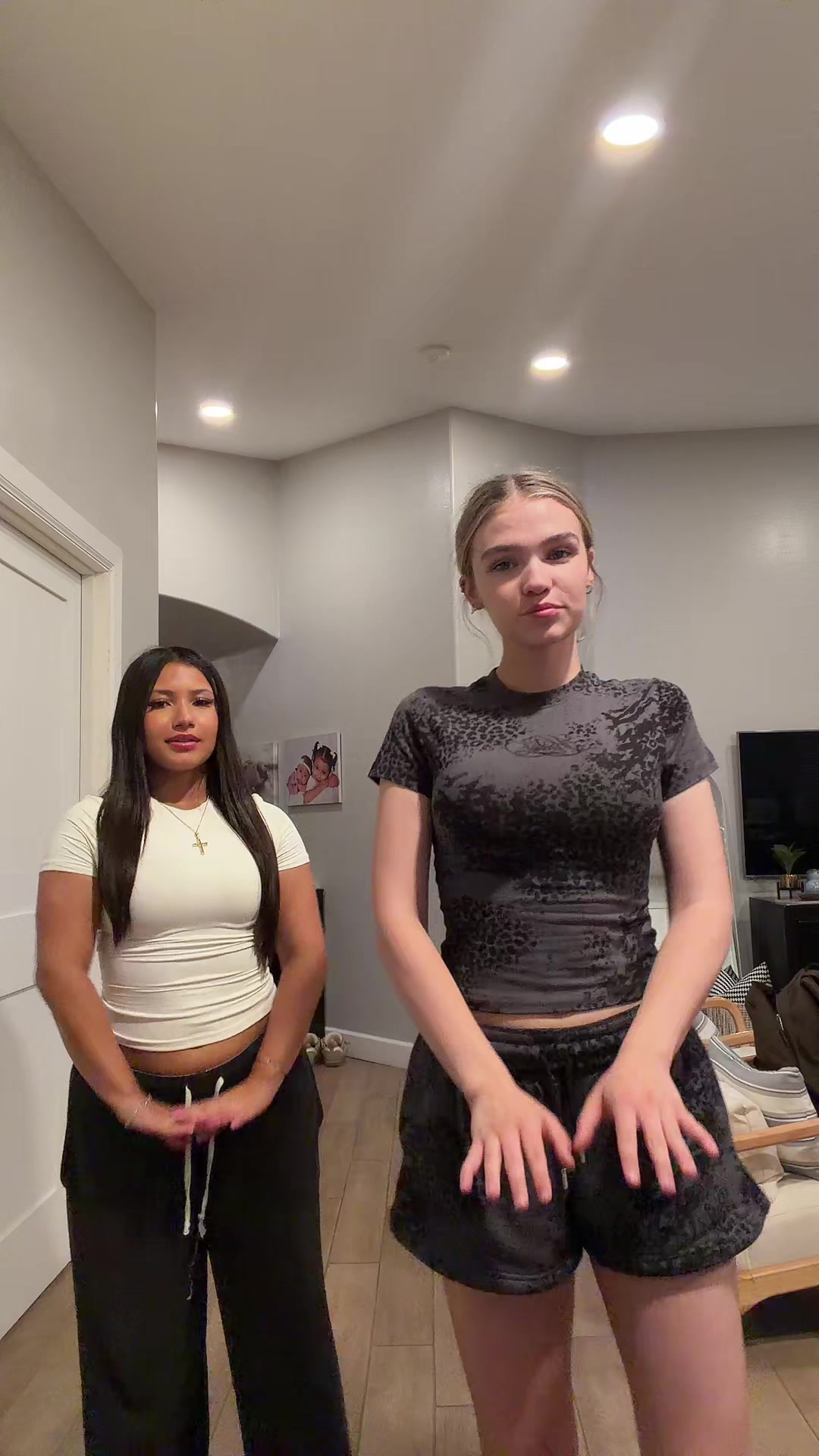 @yamila