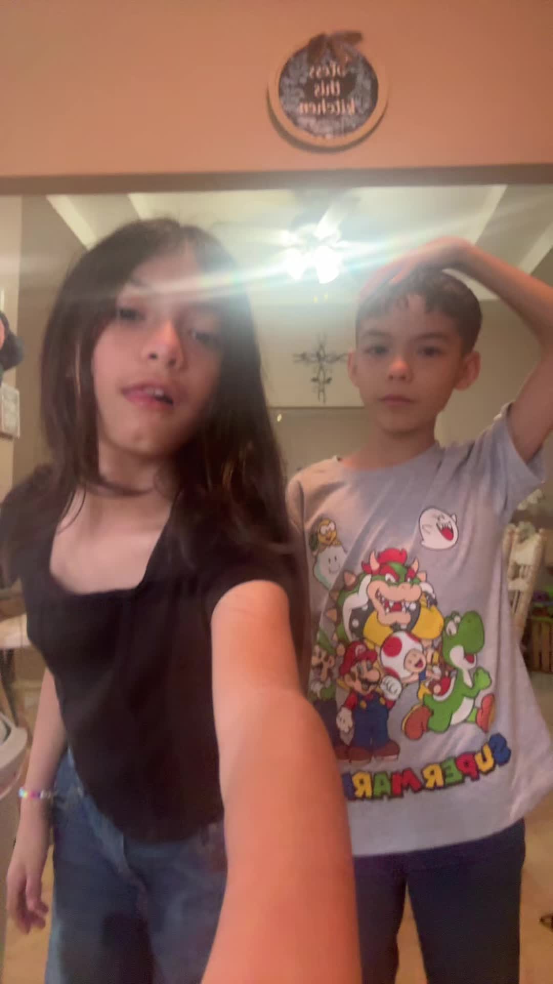 @Elizonditos