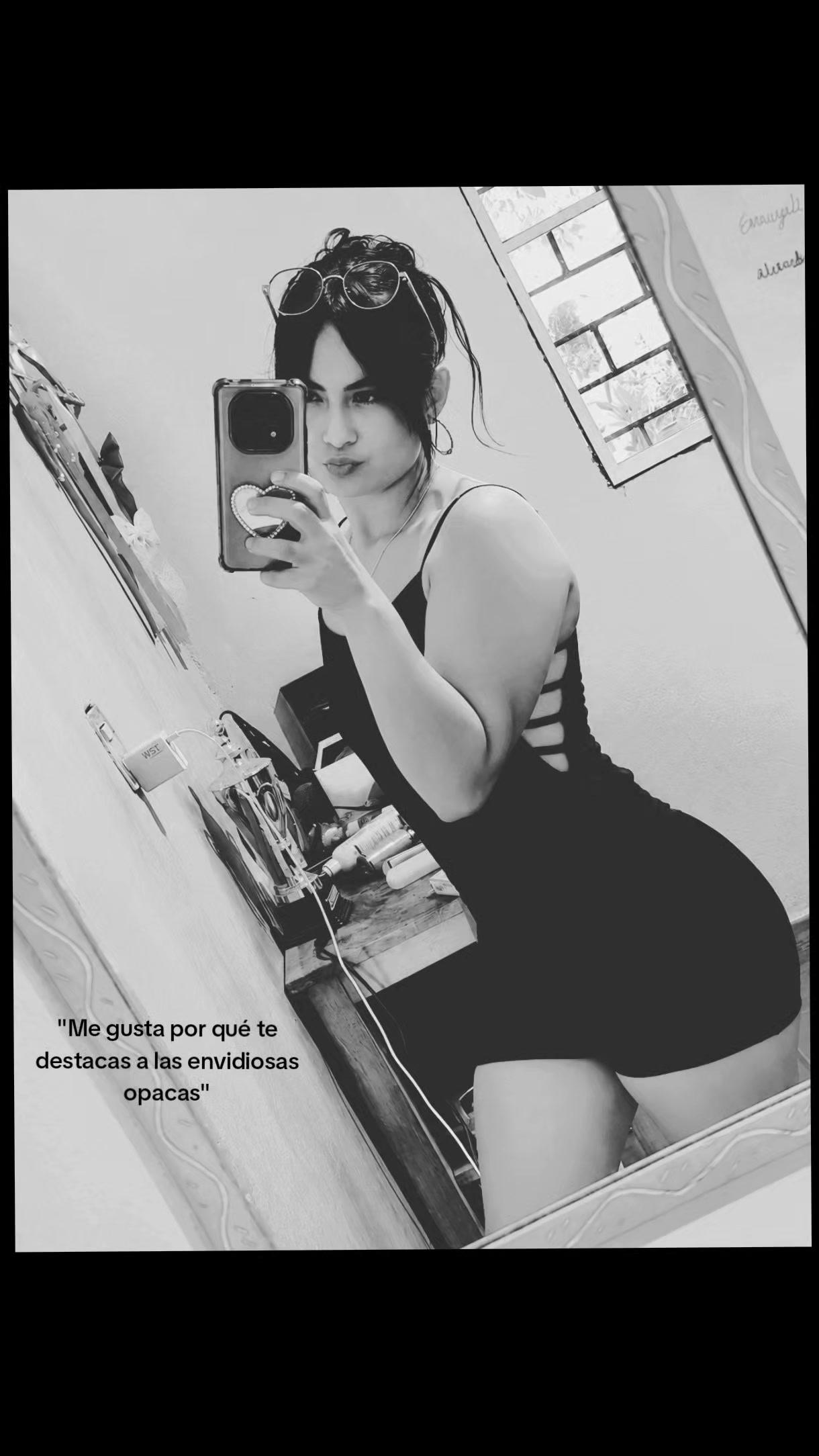 @Nahomy_18