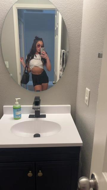 @WhitneyOC