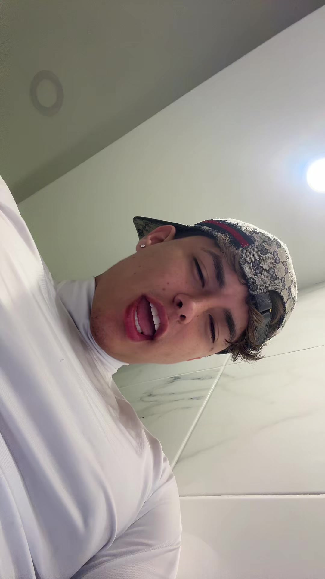 @Elmarquezzz_o