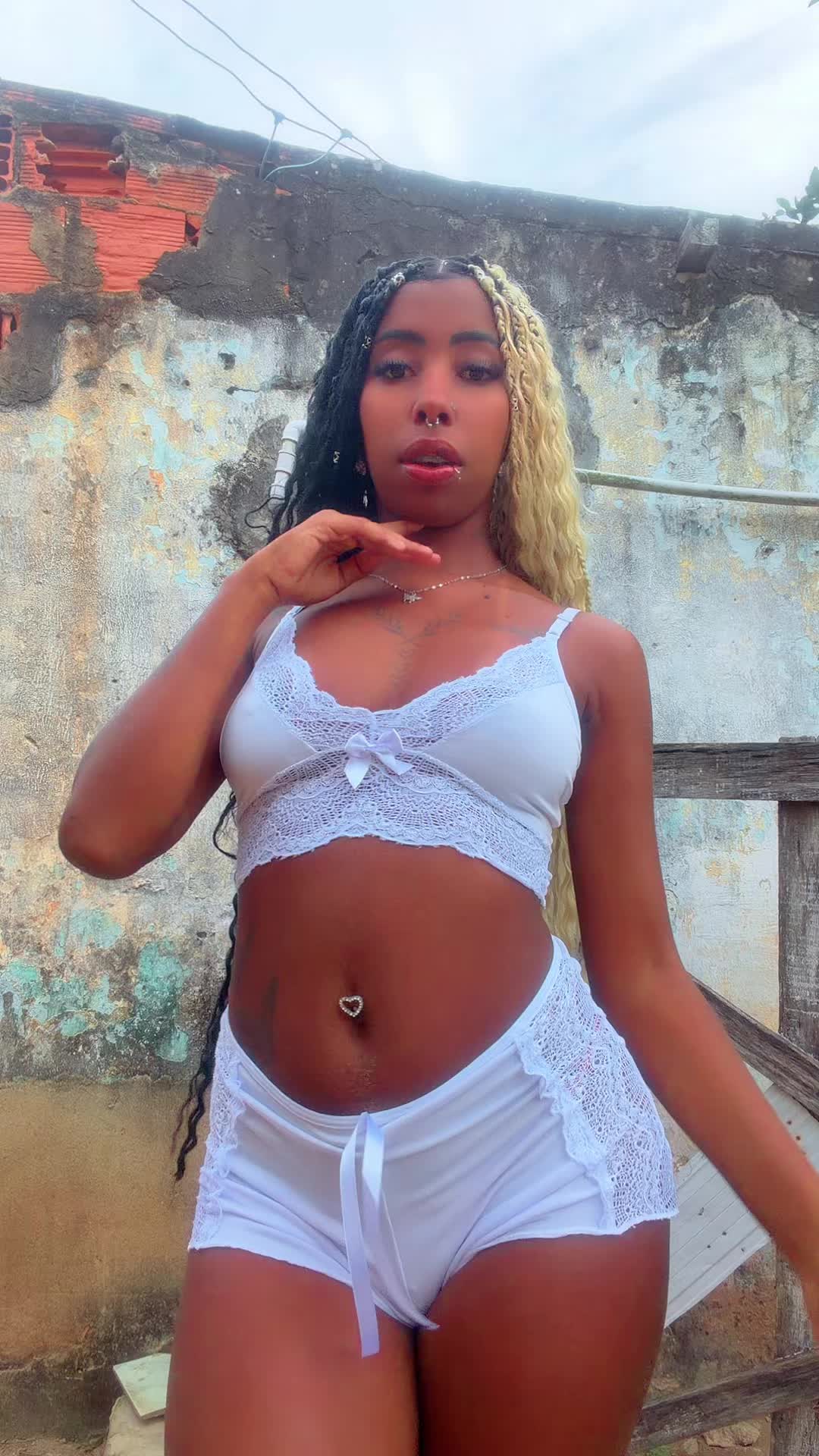 @Laurinha💕
