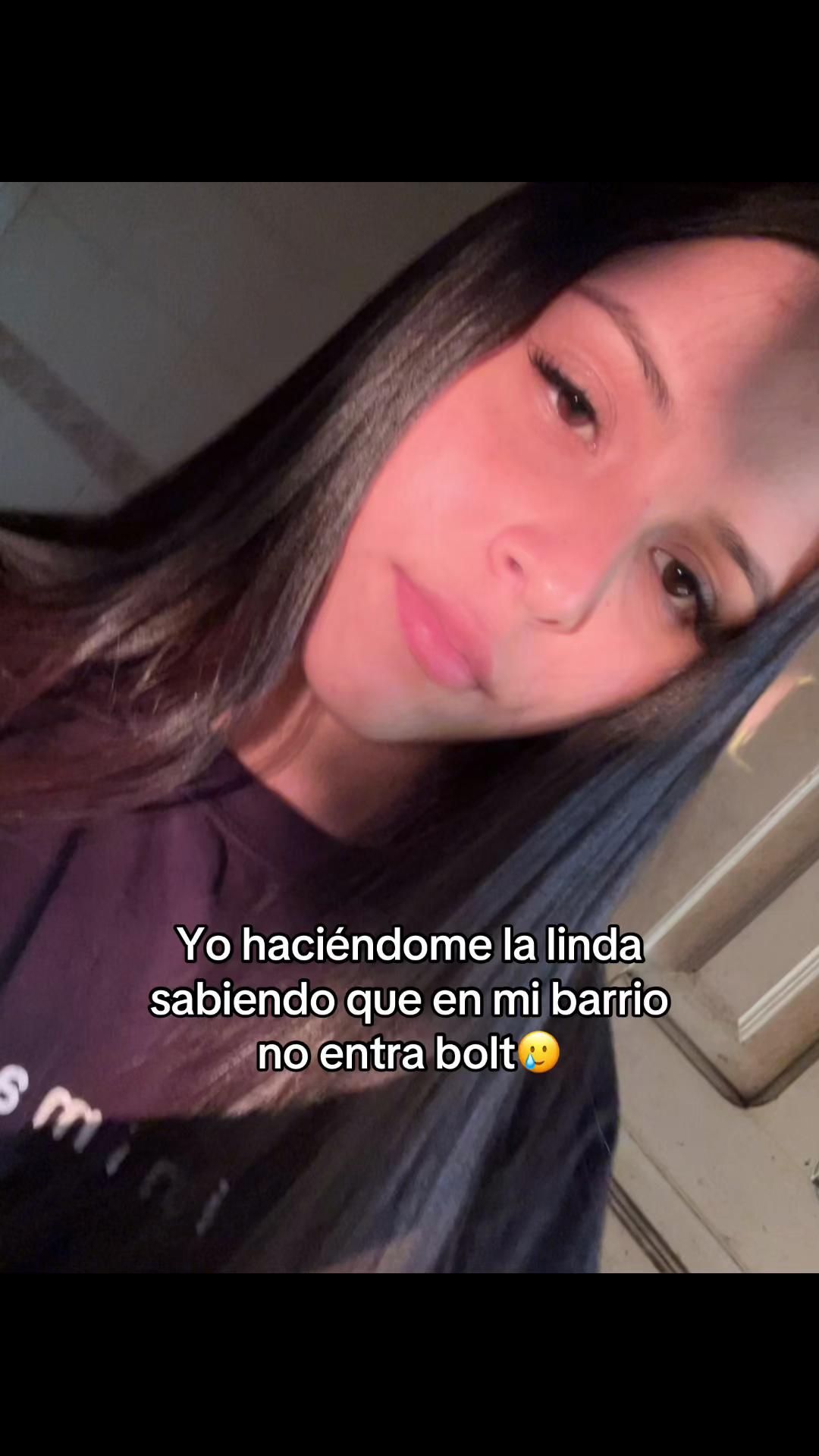 @🙎🏻&zwj;♀️