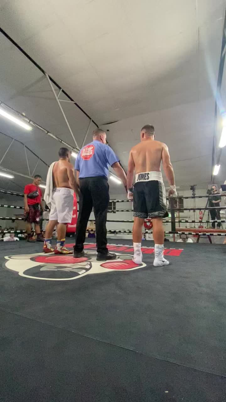 @Boxing Coach Marcos