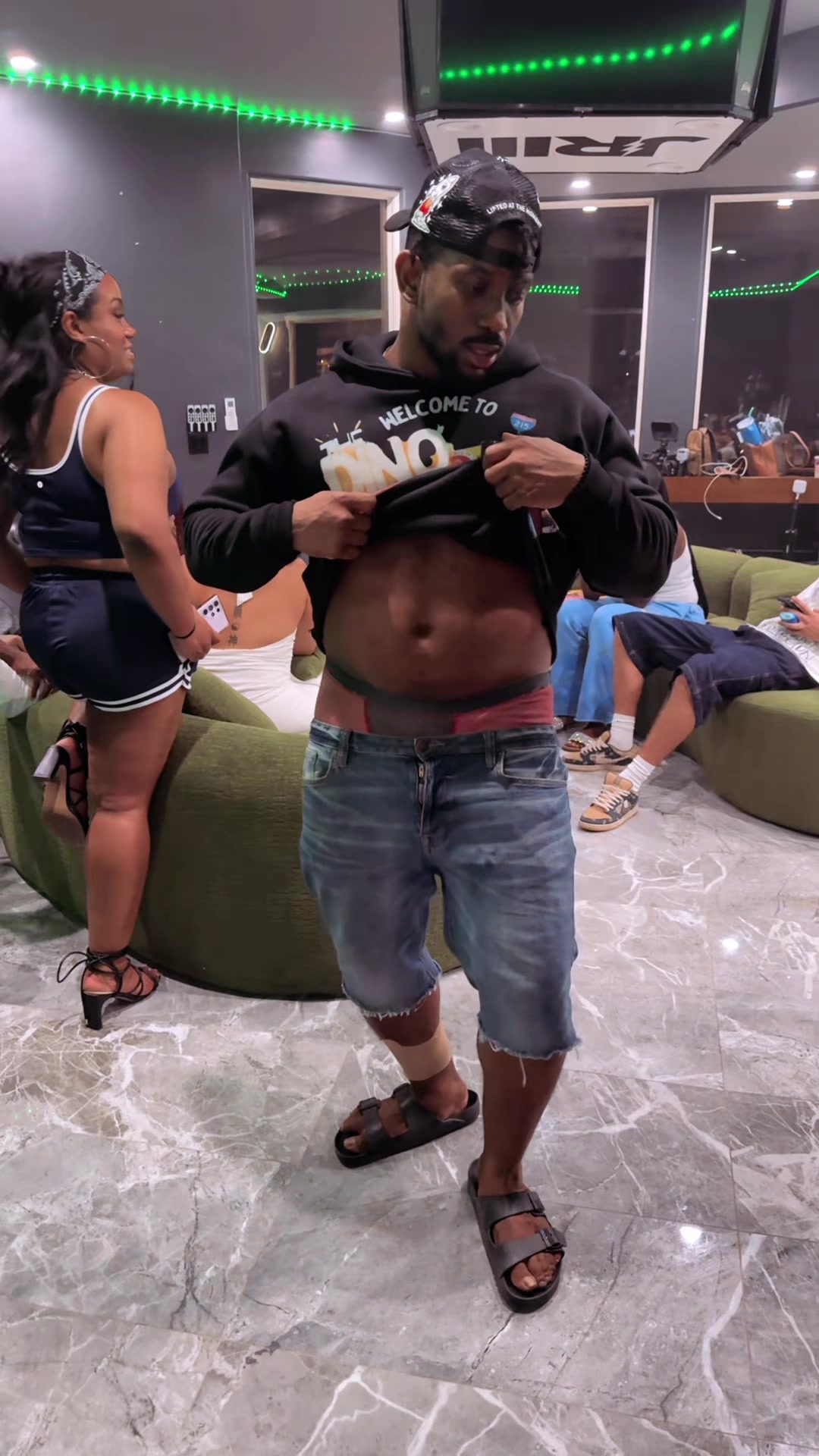 @Officialcnova