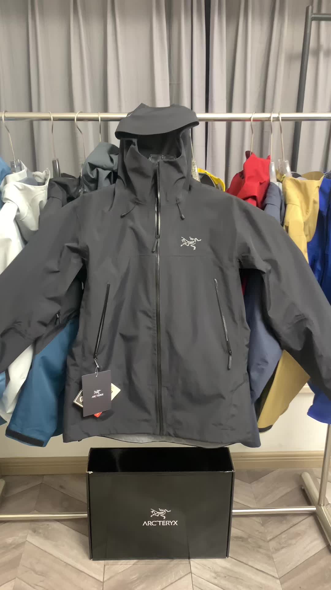 @skiingjacket