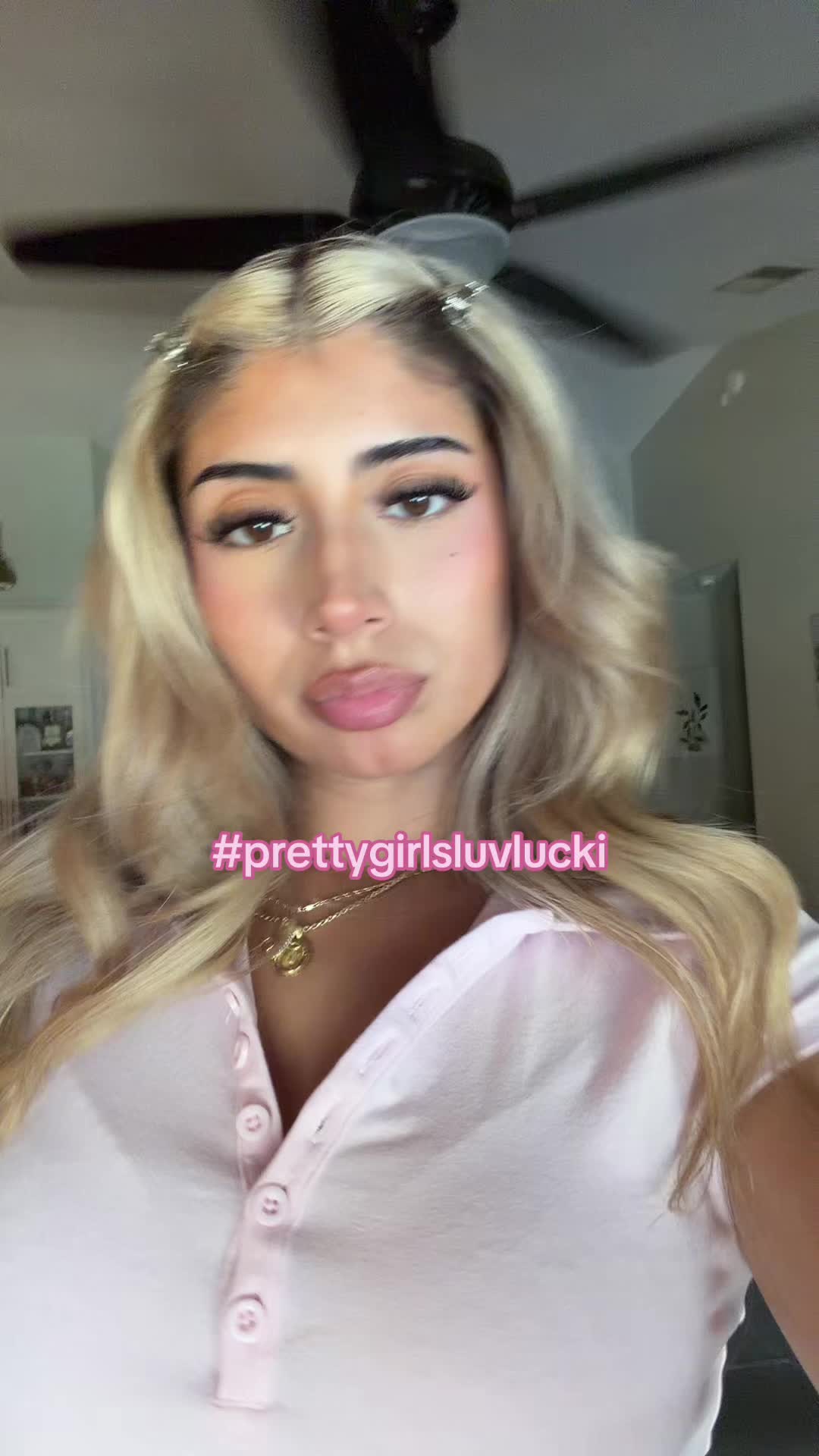 @&copy;️