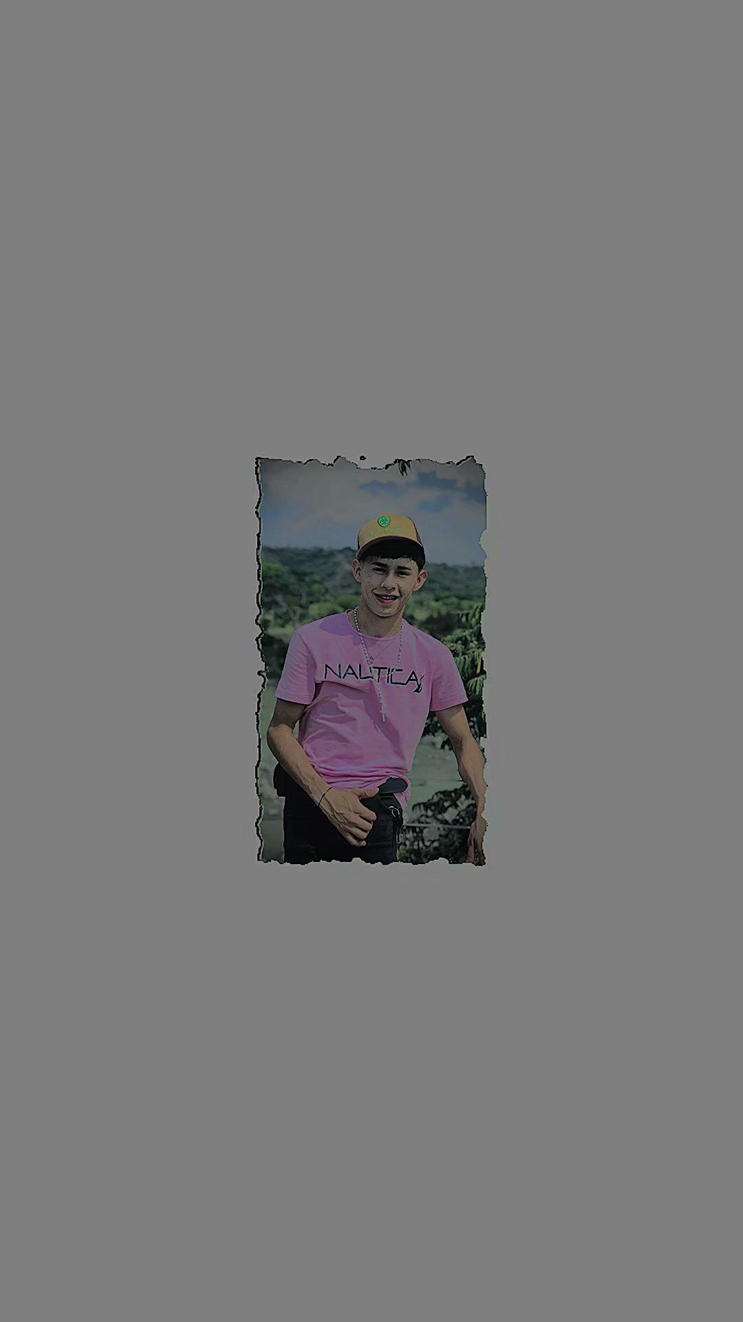 @carlitos_sanchez23
