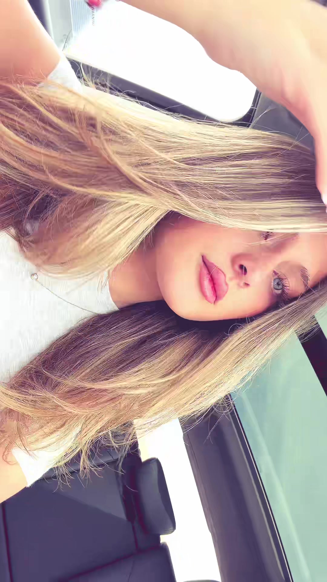 @Izscansarole
