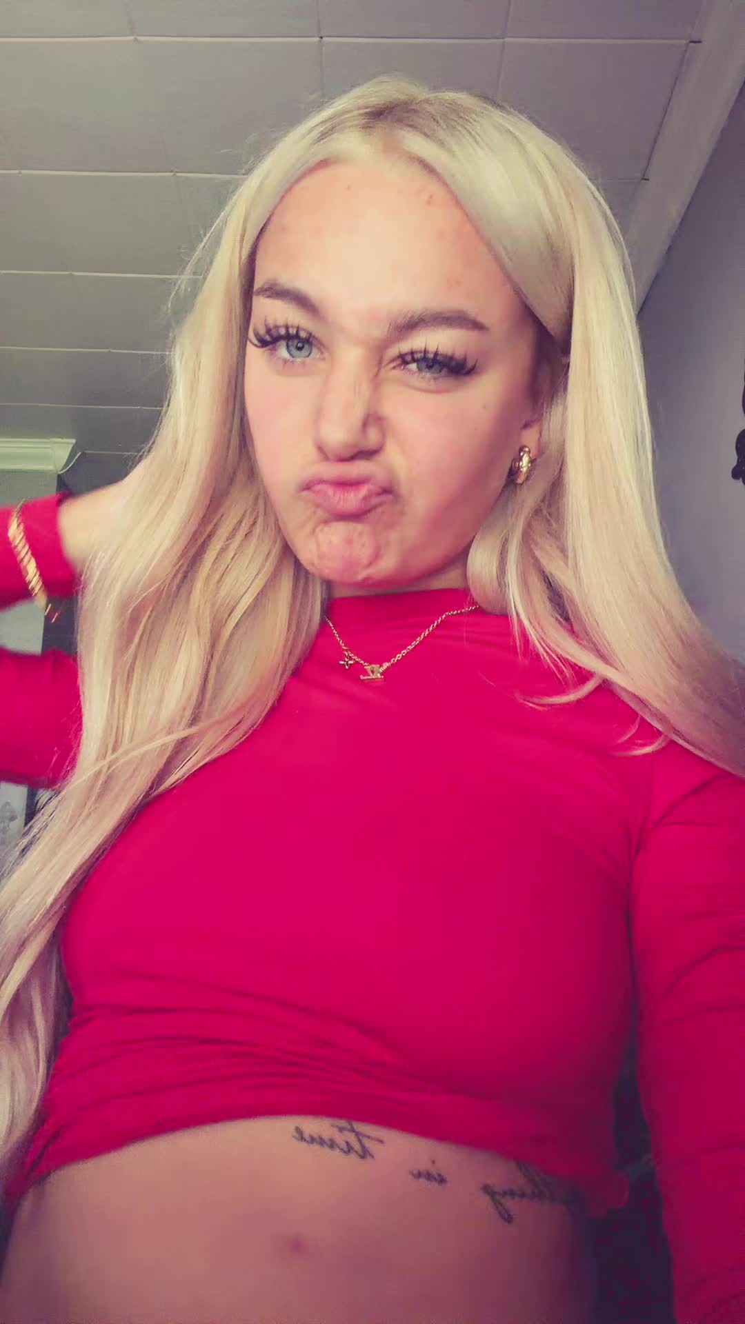 @angelica😼