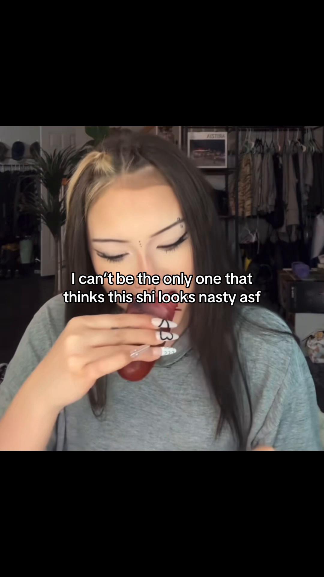 @&alpha;zz&iota; 🤍