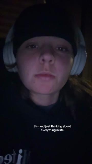 @Sky🦦
