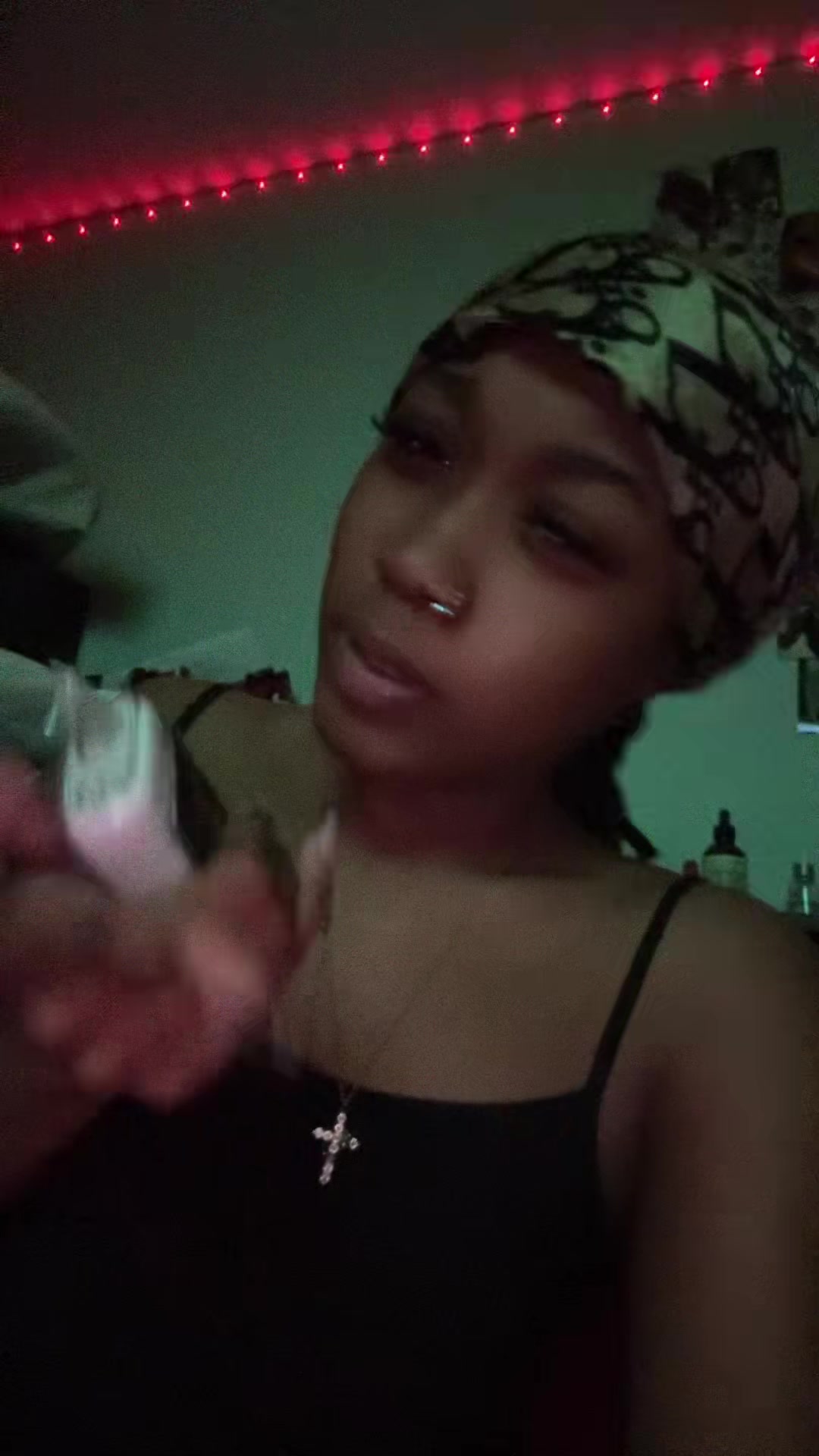 @femaleehendrix__