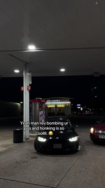 @𝓜𝓲𝓰𝓰𝔂🏄🏻&zwj;♂️