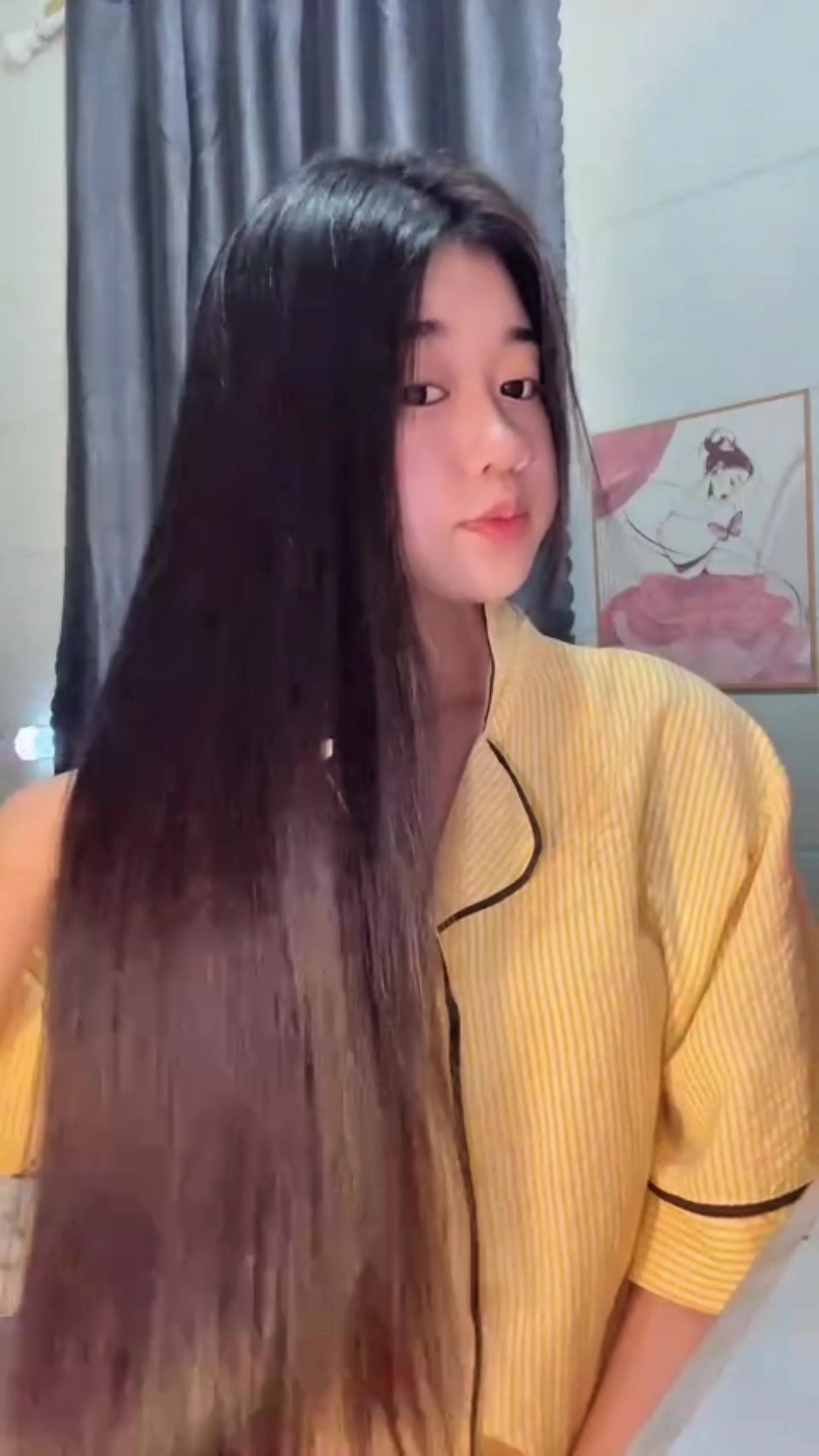 @Nhật Linh đời thường🩴