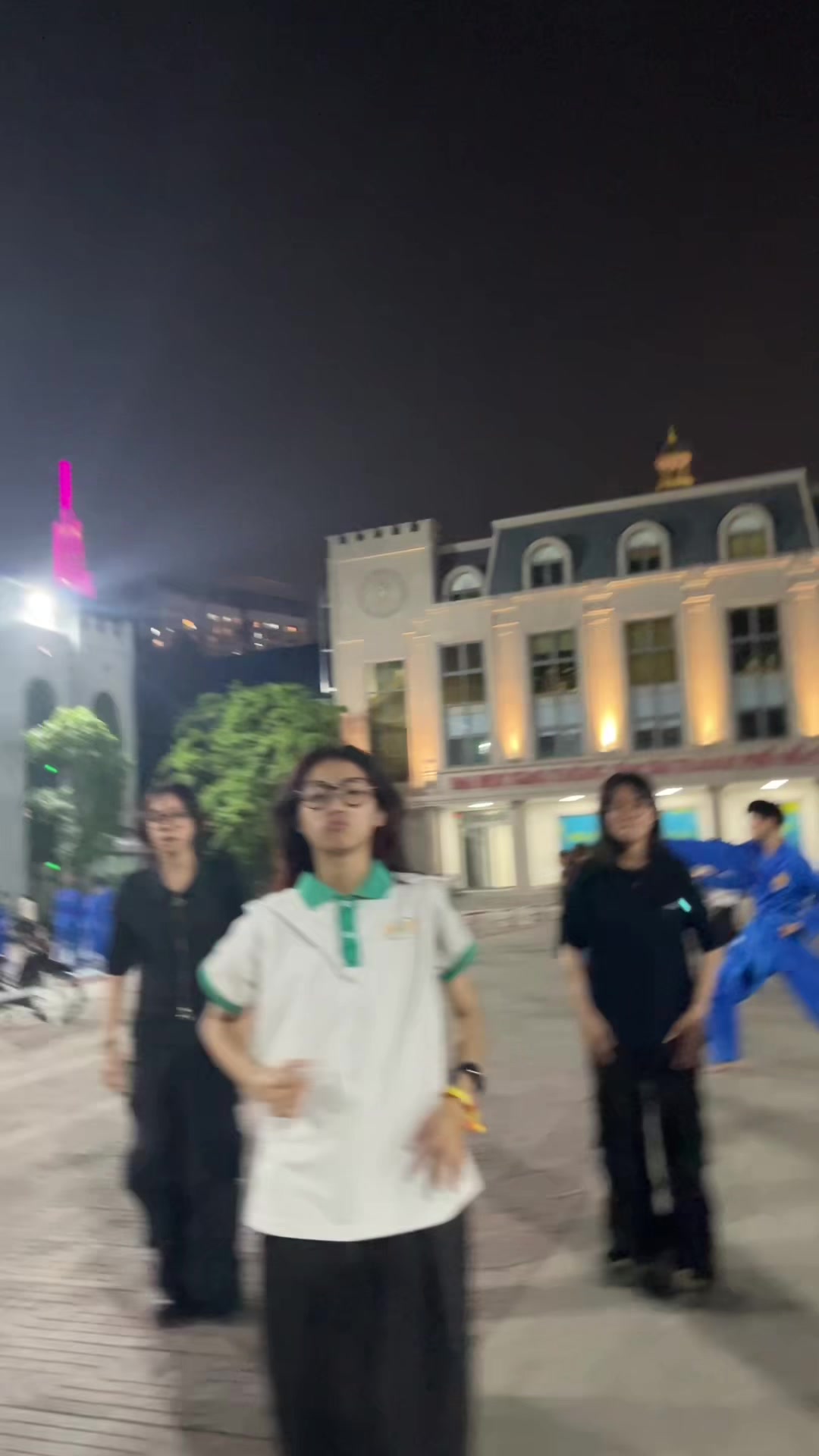 @1Mil Crew