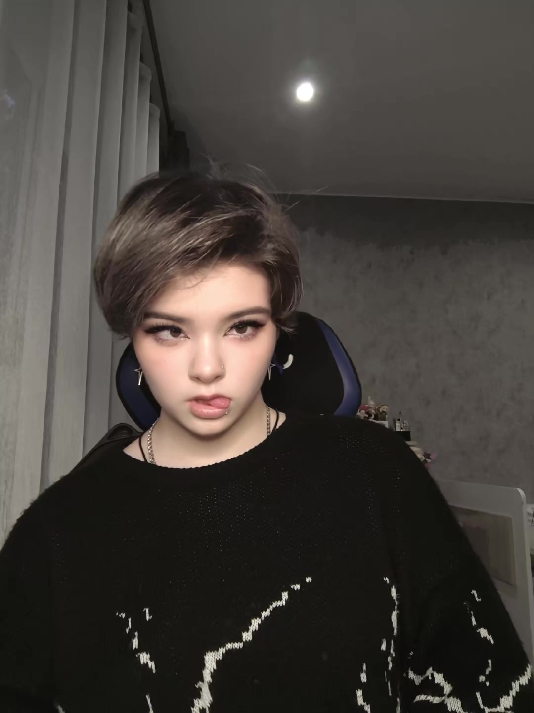 @_𝐀𝐲𝐧𝐚𝐯𝐢_