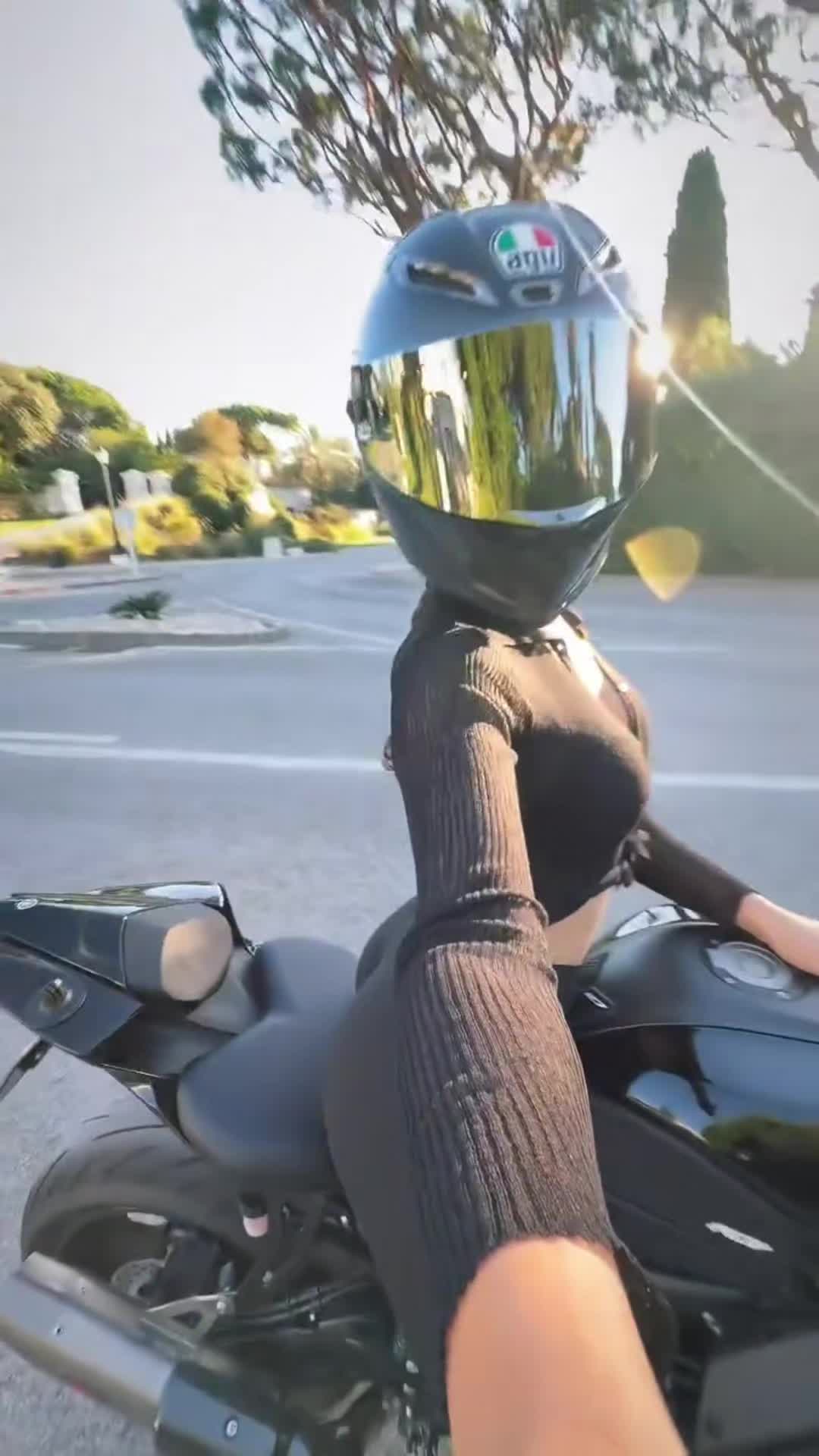 @&image;𝔰𝔞𝔟𝔢𝔩'𝔰 𝔧𝔬𝔲𝔯𝔫𝔞𝔩