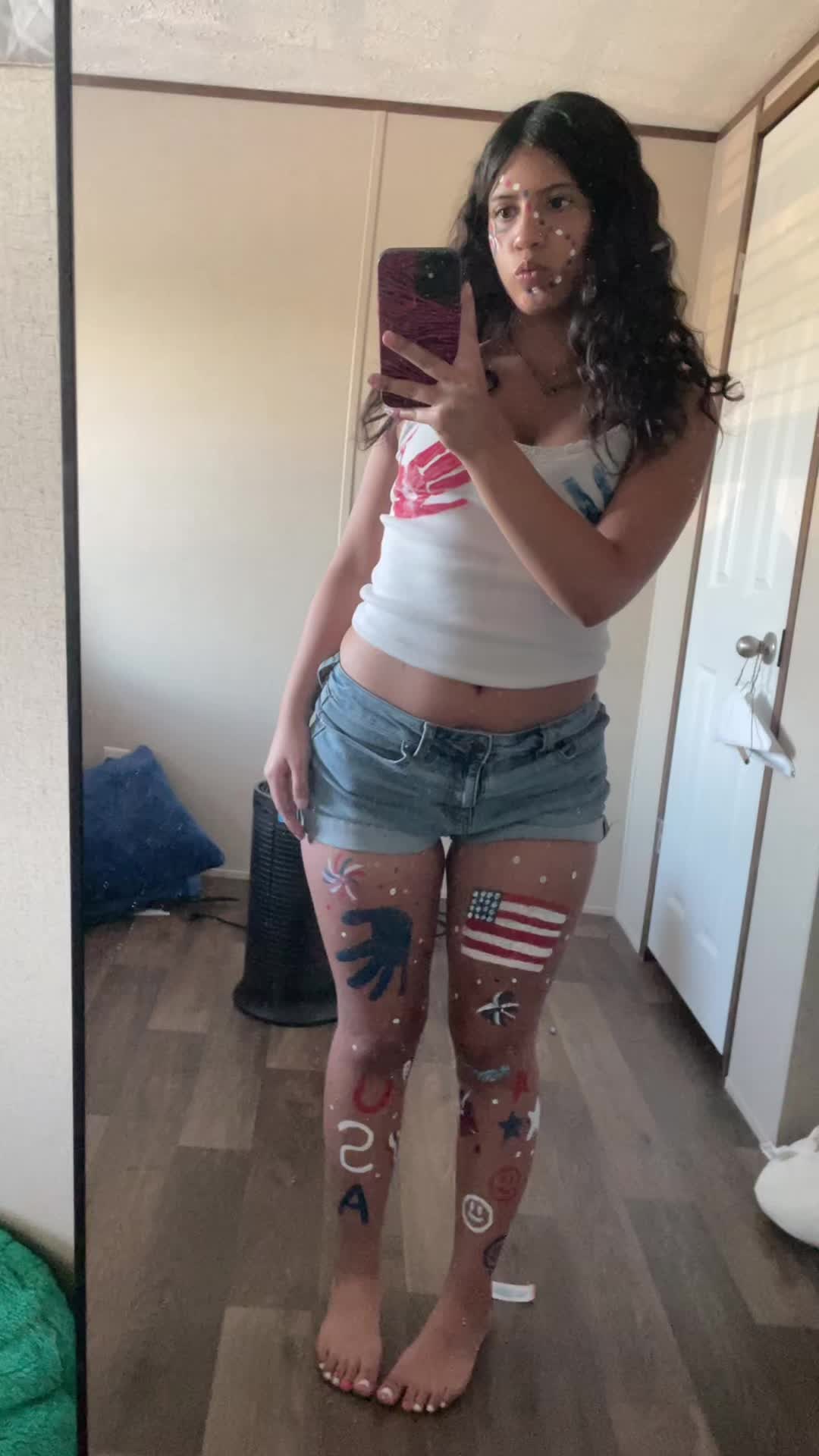 @🦄