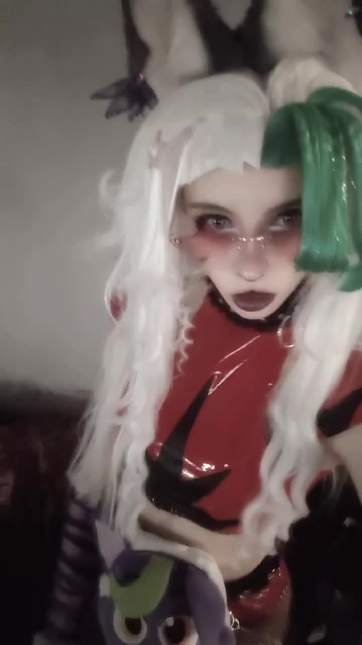 @Cosplayer