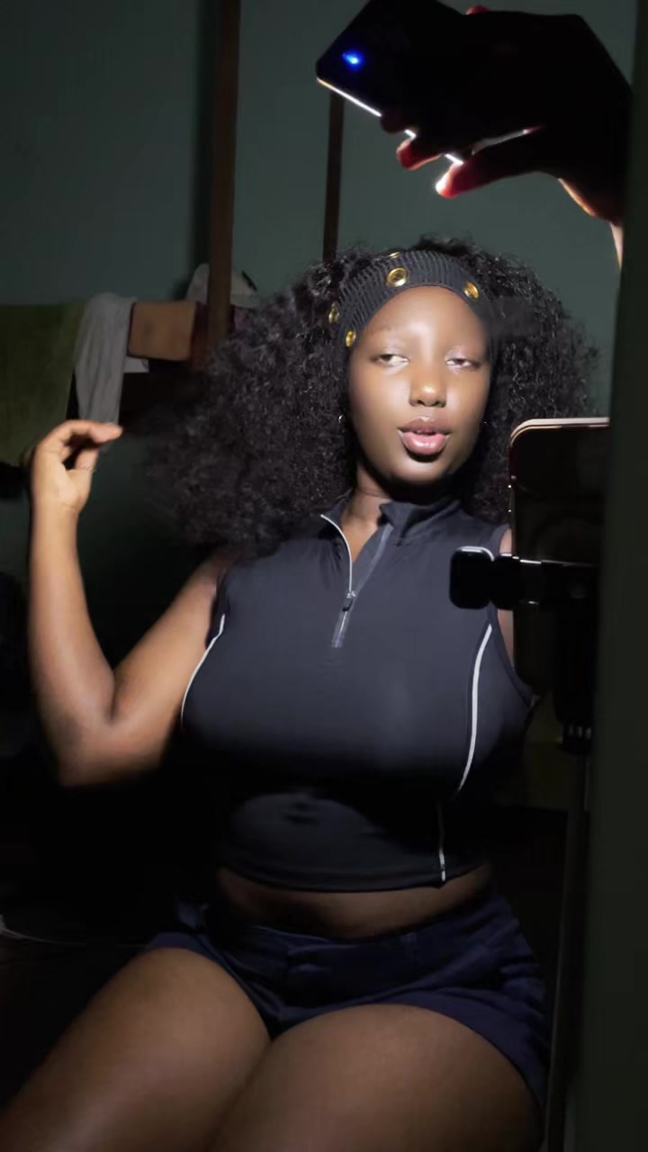 @🦋𝖆𝖓𝖌𝖊 🌸la TIPETTE (✿◠‿◠)