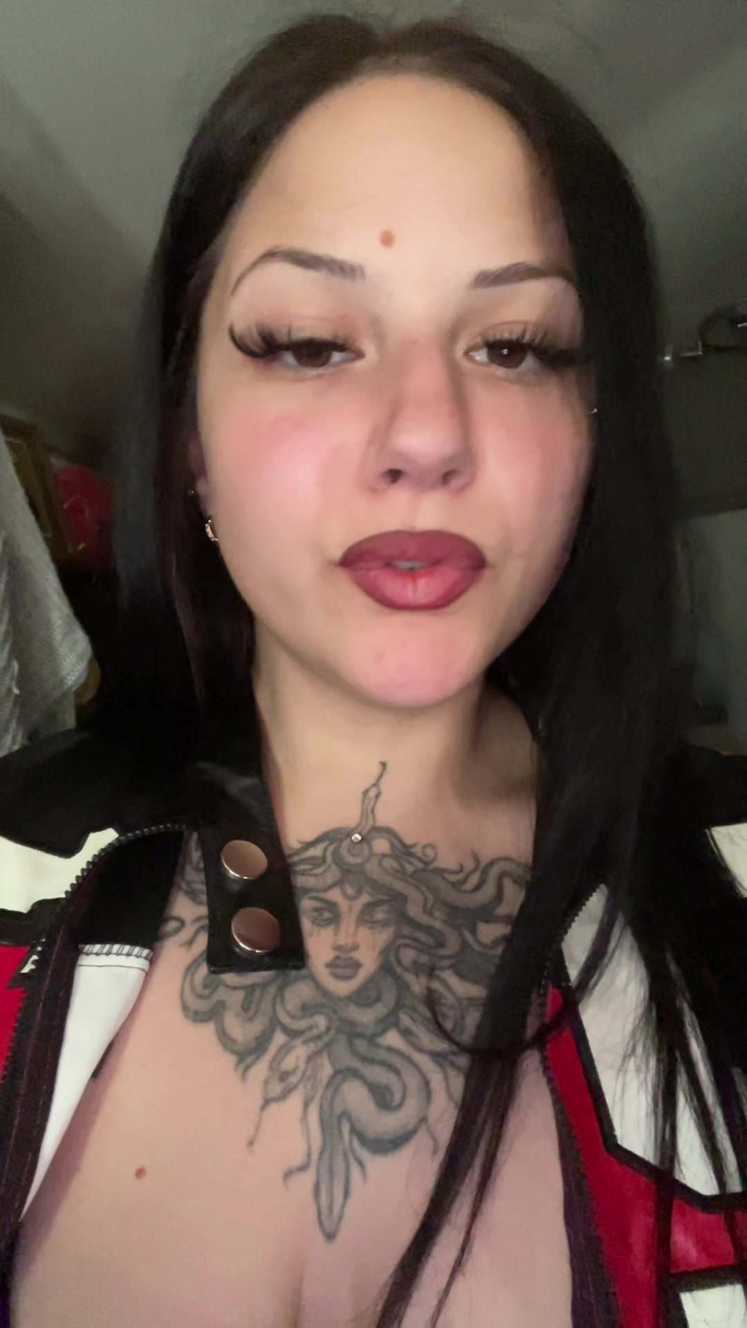 @Anissa 🫦🪬
