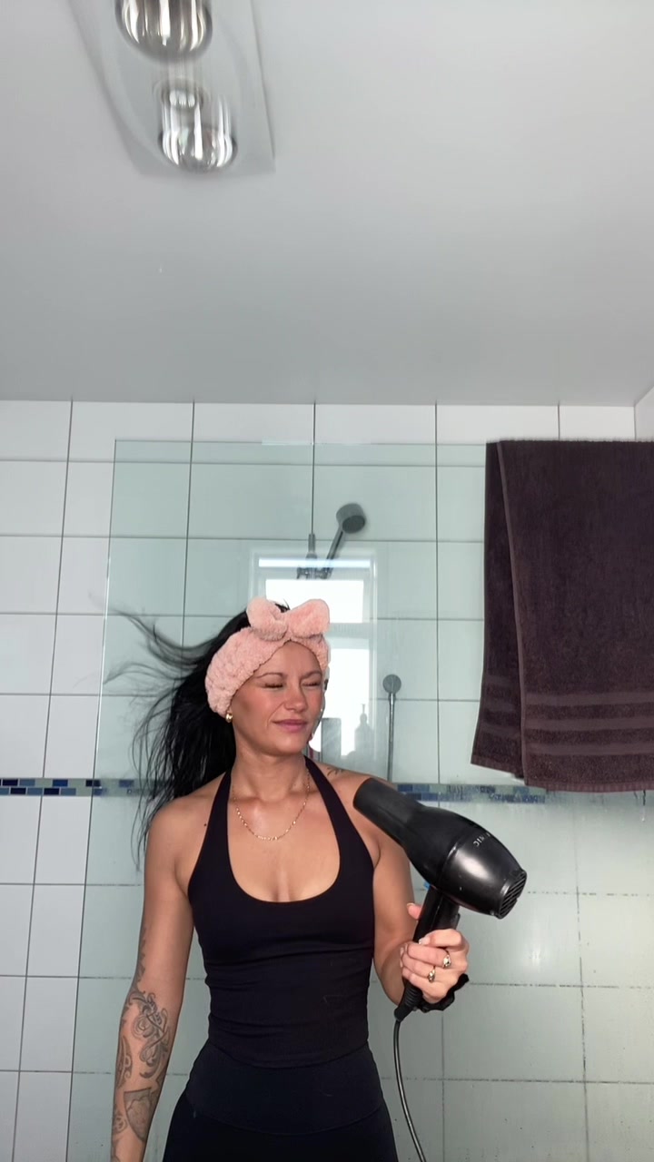 @Naya 🦋