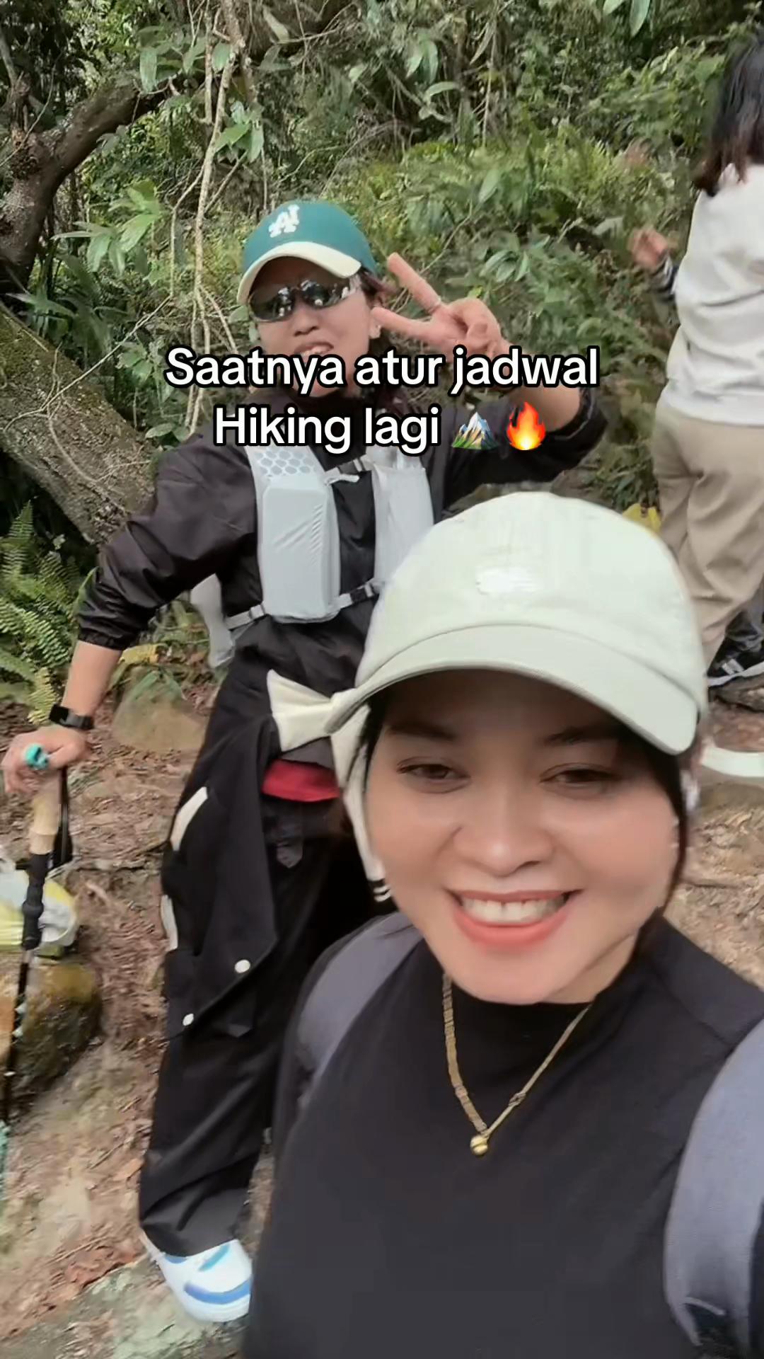 @Niyaa