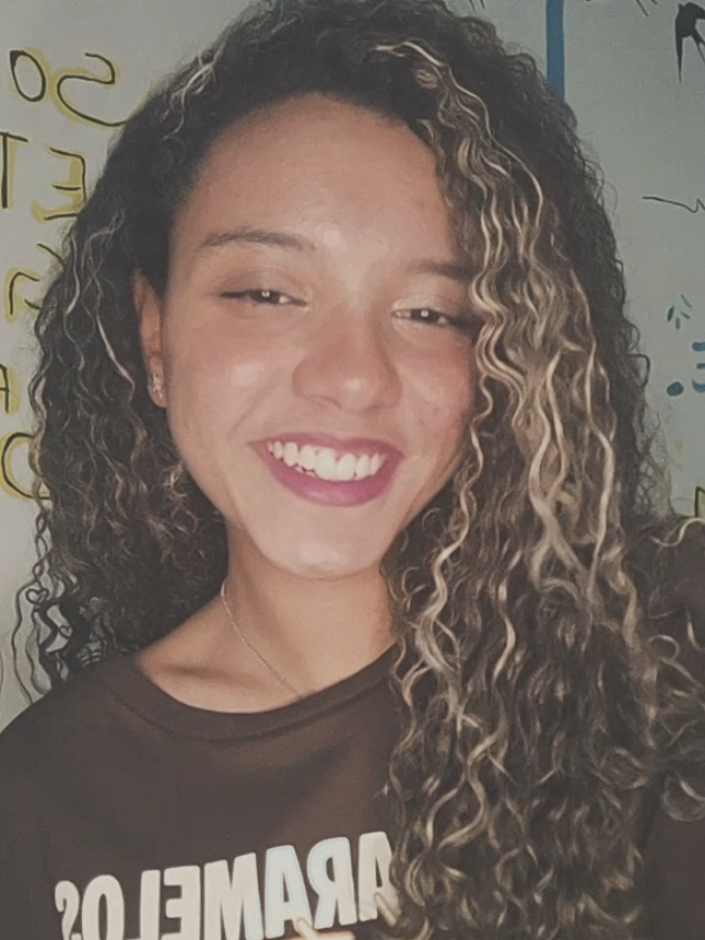 @Akemily Maria ✨