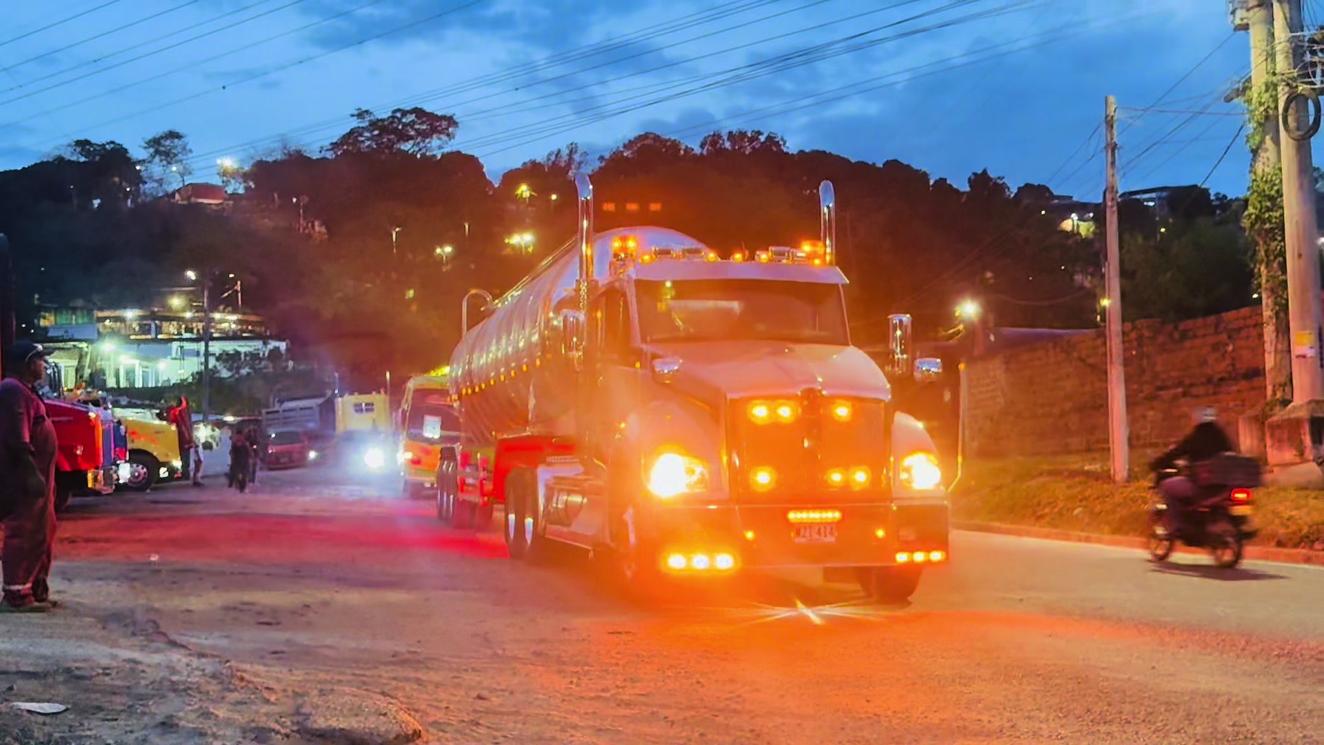 @ANDINO TRUCKS TRAILERS 🇨🇴🥇